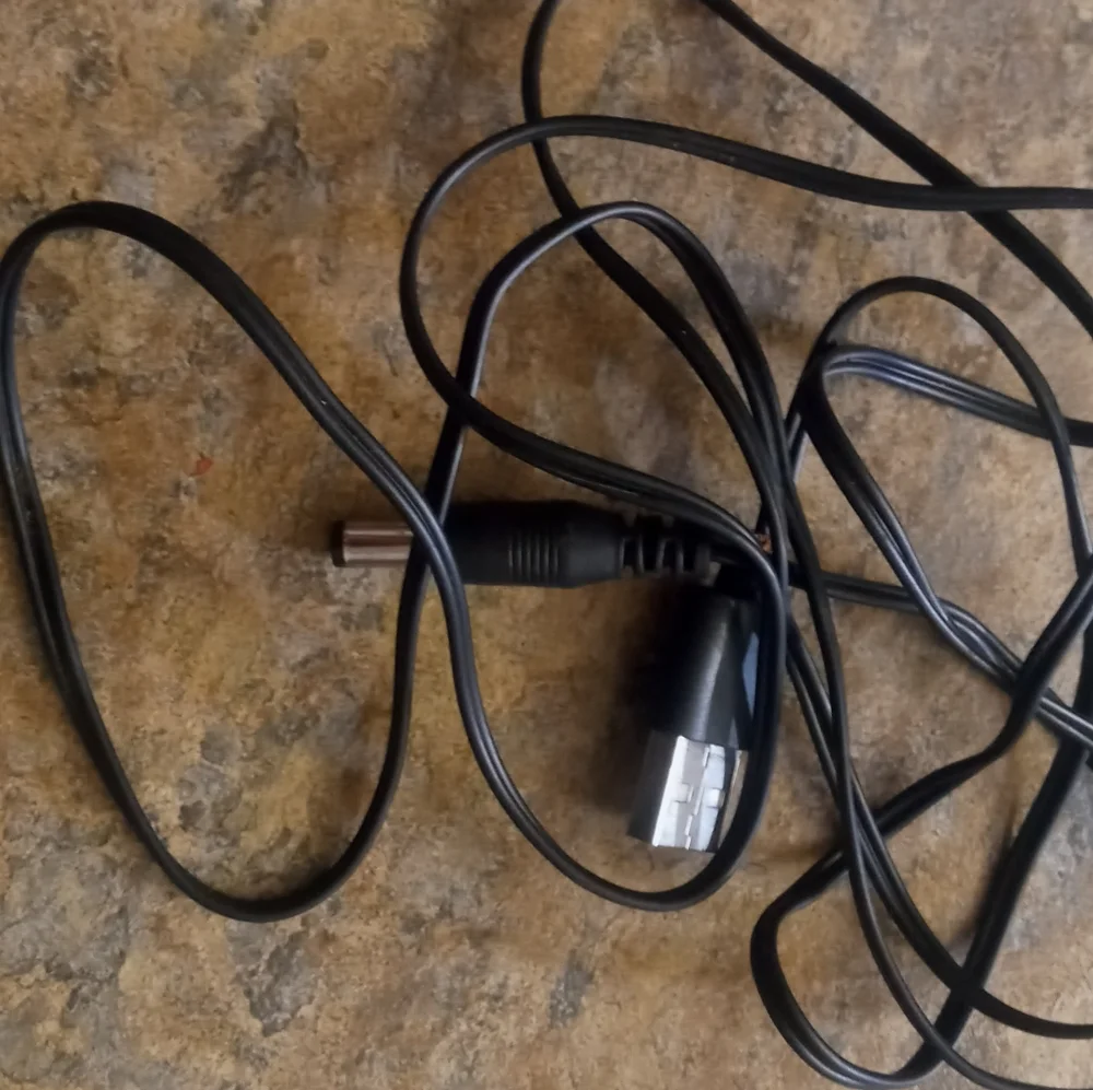Black Gaming Console Power Cable - Universal DC Adapter Lead